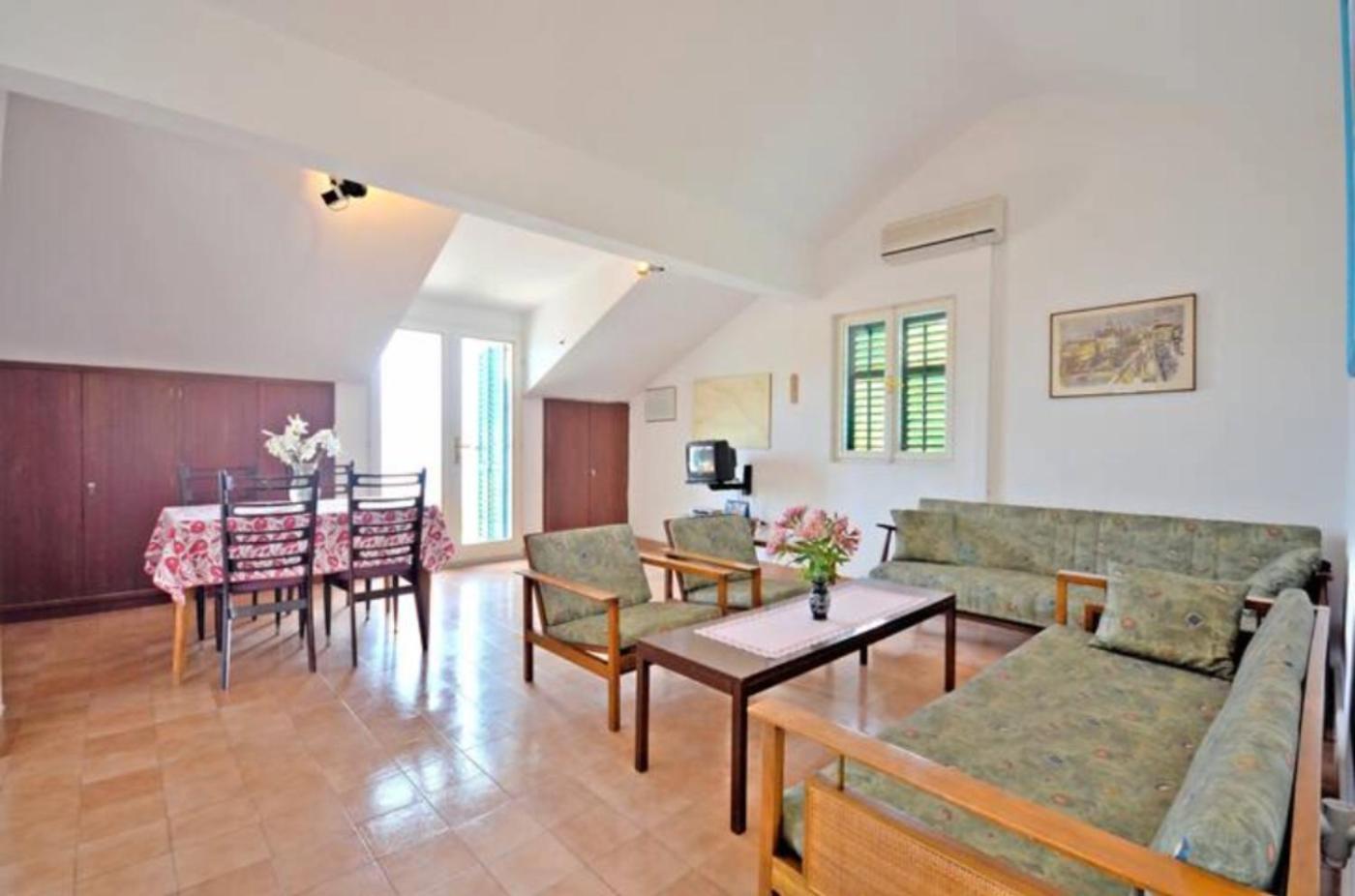 Apartment Bozikovic - Jelsa - Vitarnja Bagian luar foto