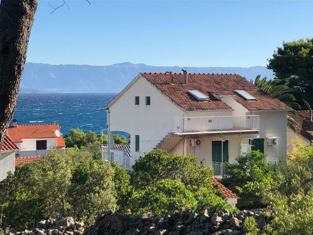 Apartment Bozikovic - Jelsa - Vitarnja Bagian luar foto